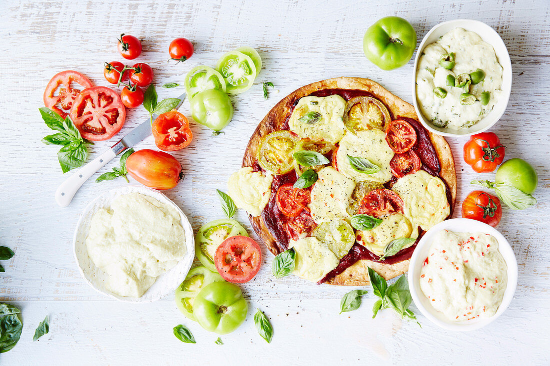 Tomatenpizza mit veganem Mozzarella