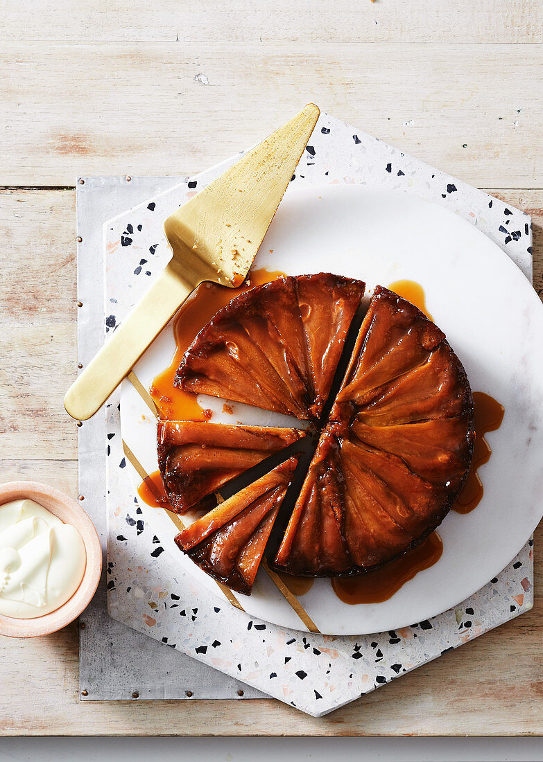 Sticky Upside Down Birnen-Gingerbread-Kuchen