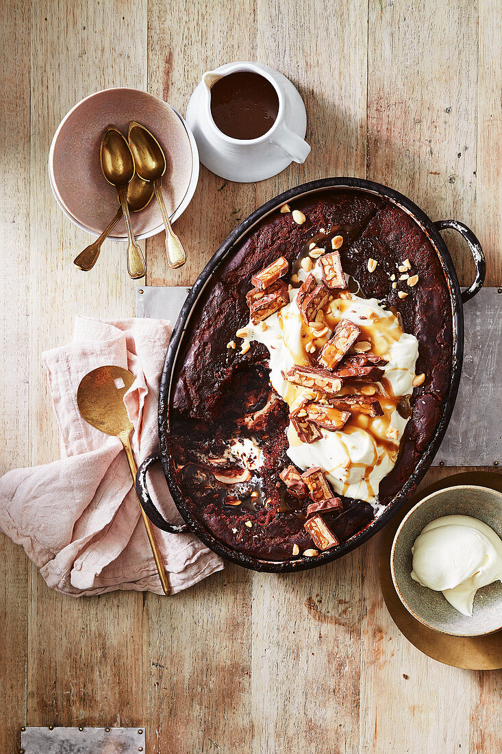Self Saucing Pudding mit Snickers