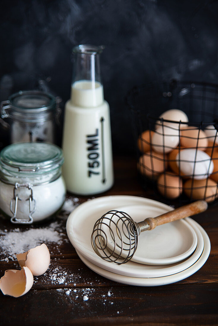 Baking set with cream, milk, flour, eggs and sugar