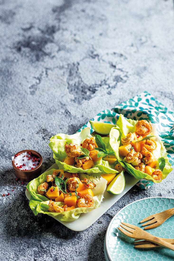 Prawn, papaya and tequila cups