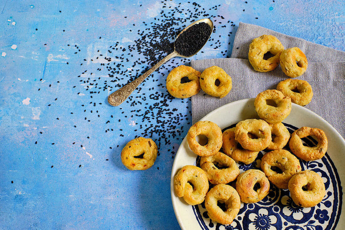 Taralli Pugliese (pastry rings from Italy)