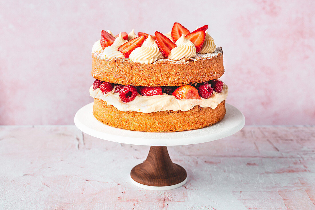 Ultimate traditional victoria sponge