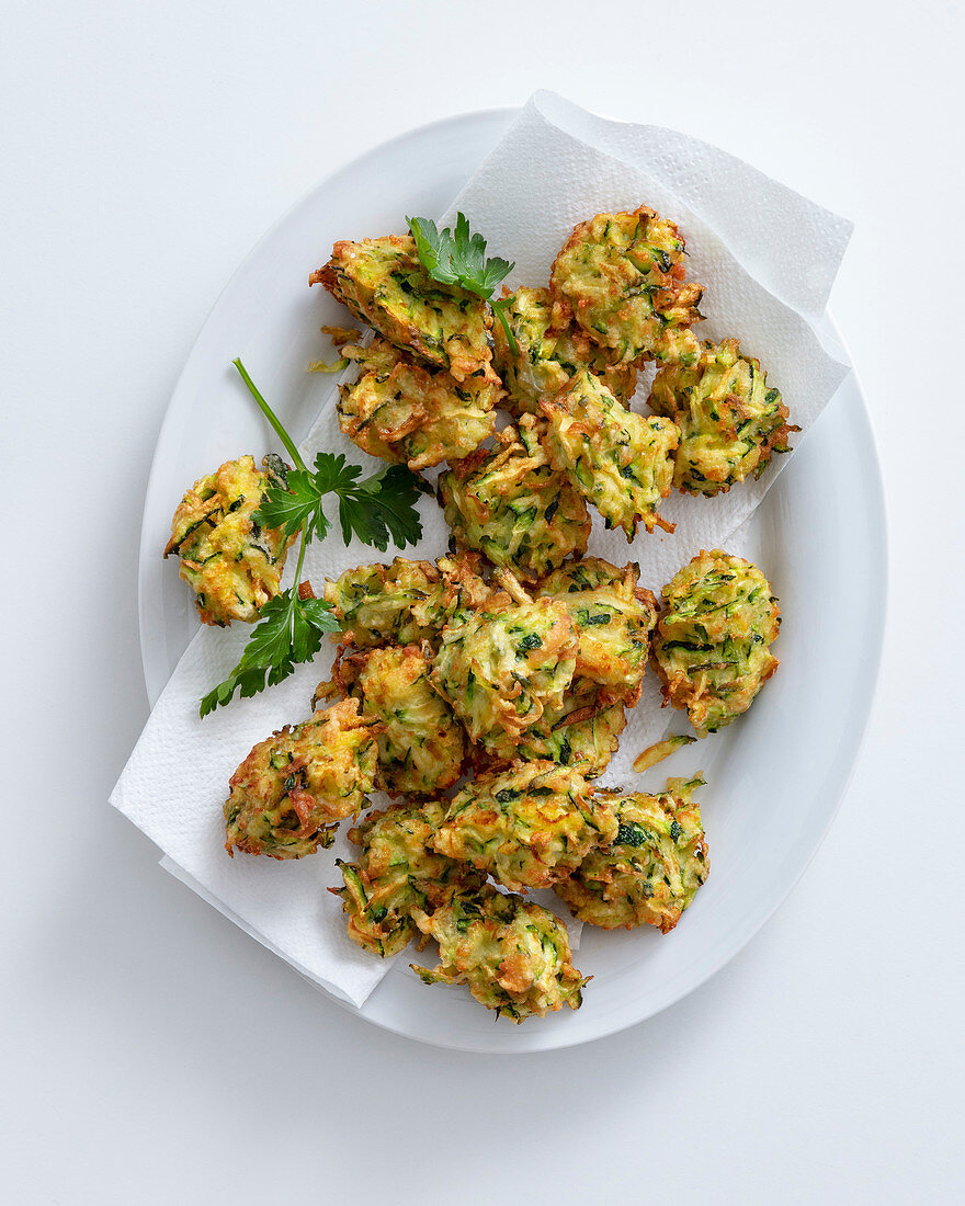 Italian-style courgette and smoked cheese fritters