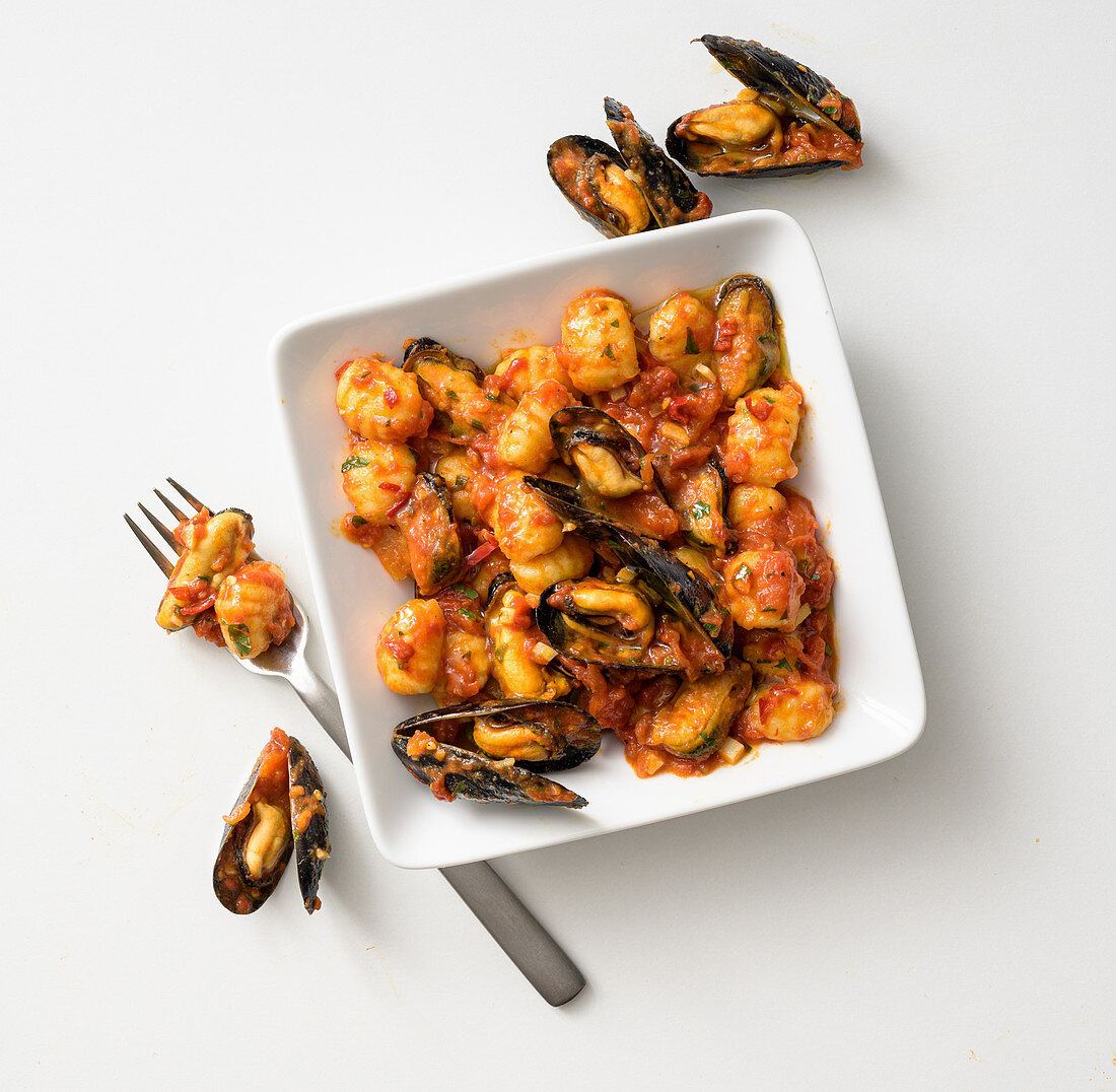 Gnocchi with a spicy mussel sauce