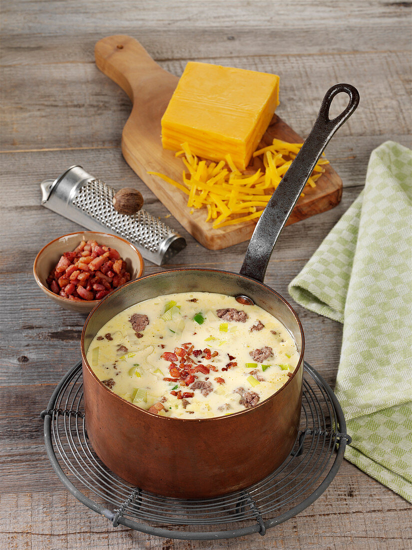 Cheese soup with bacon