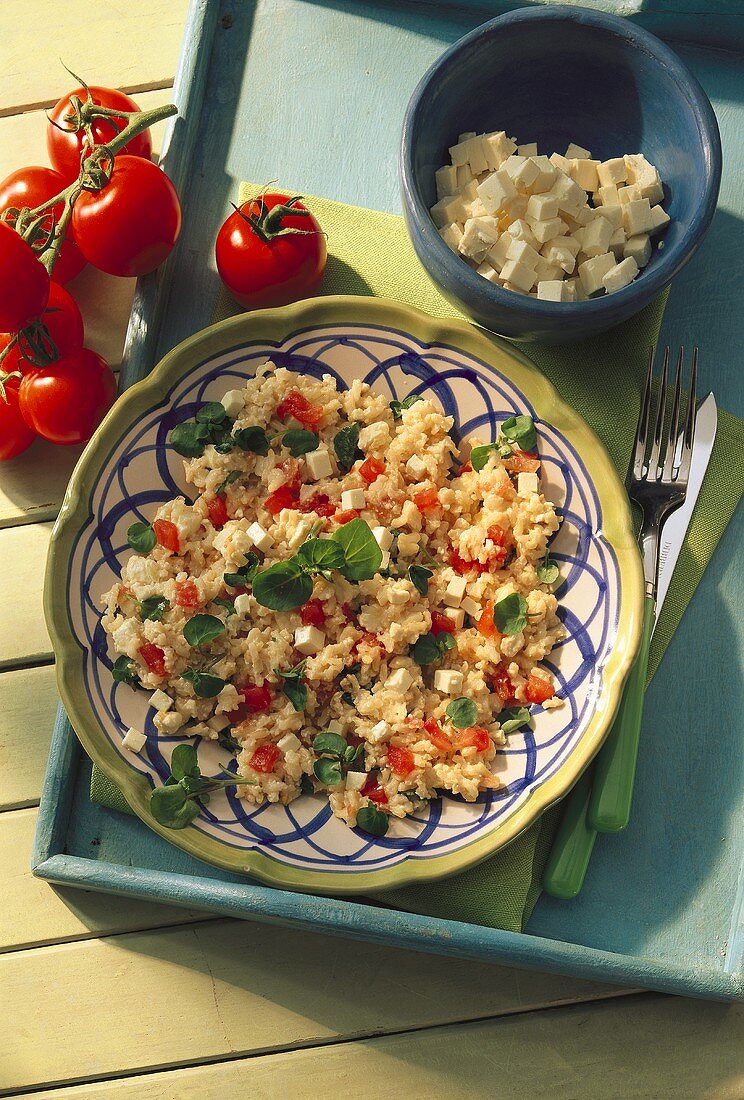 Reissalat mit Tomaten, Schafskäse & Brunnenkresse