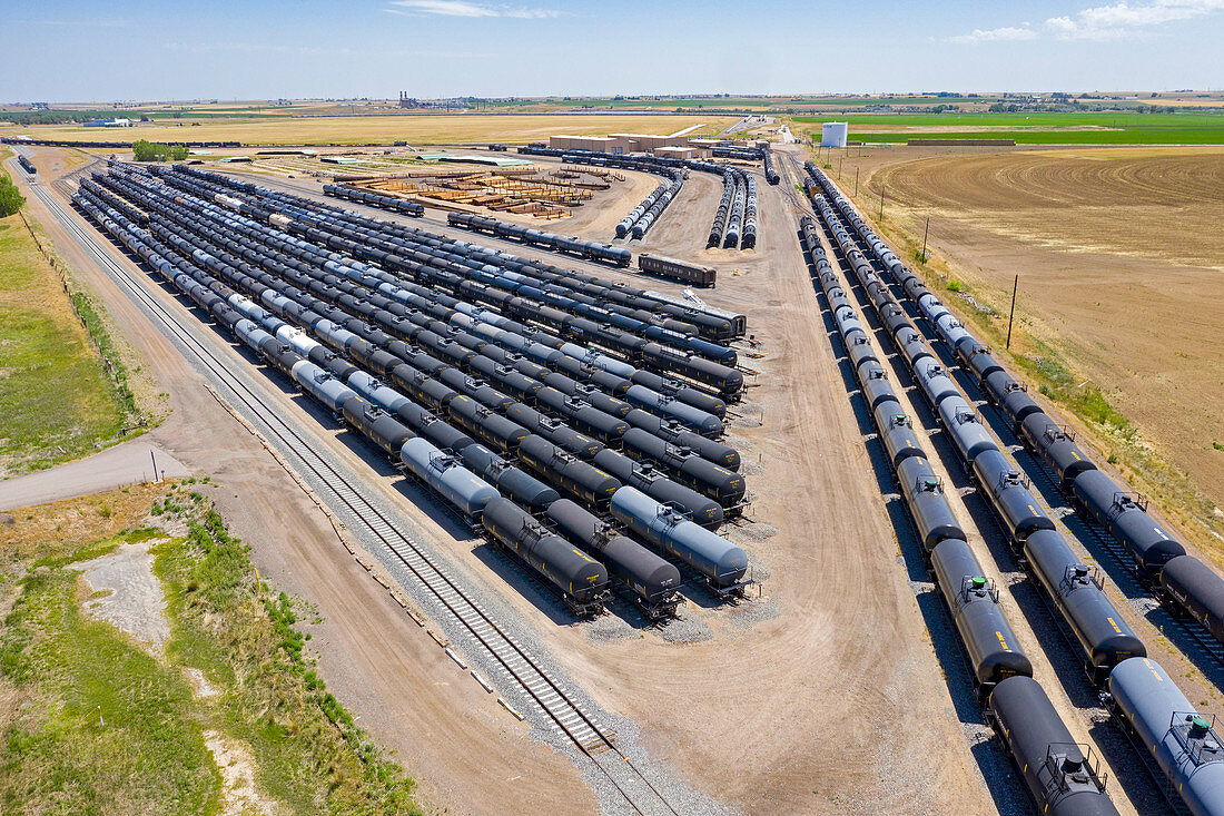 Railroad oil tankers