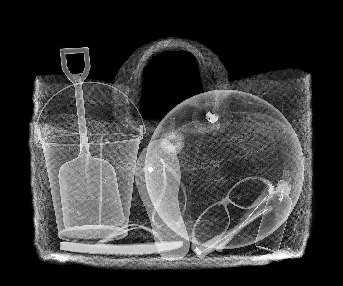Straw beach bag, X-ray