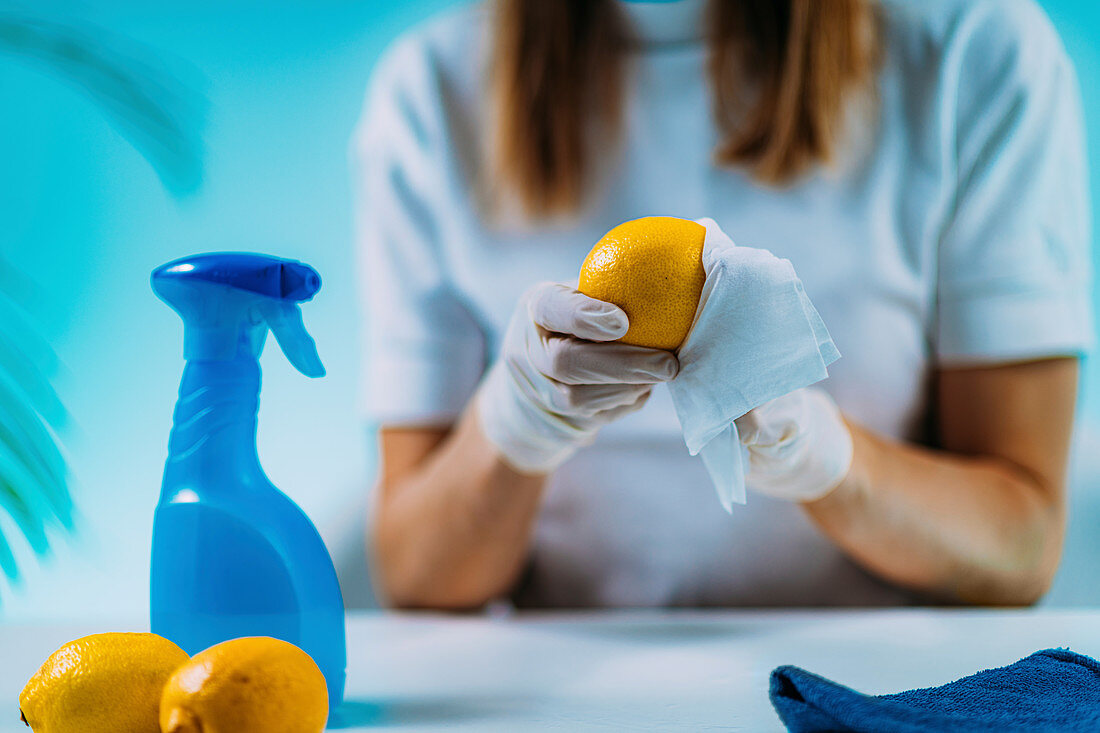 Disinfecting fruit with wipes and alcohol