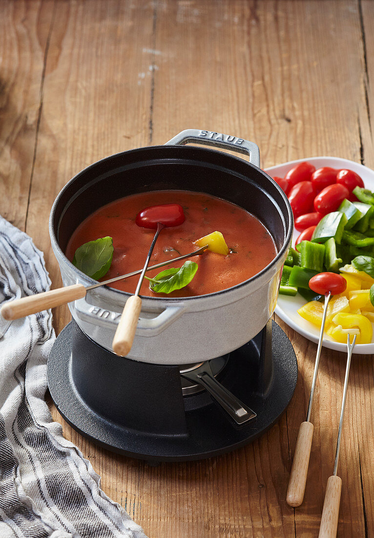 Tomato fondue with vegetables