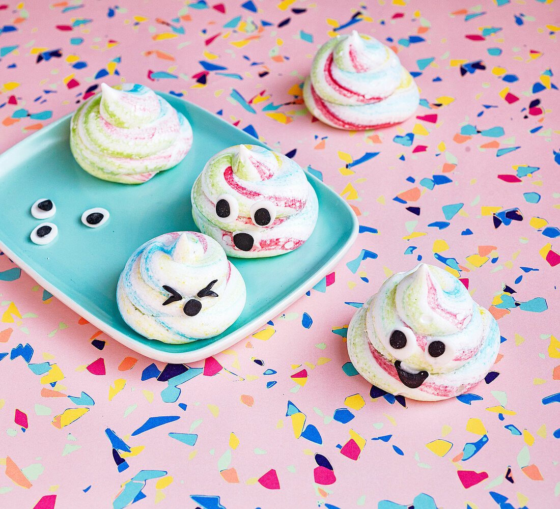 Meringue unicorns for a children's party