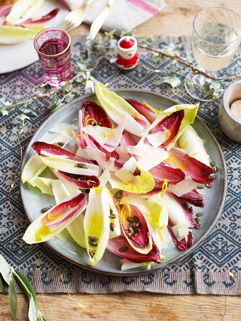 Chicoréesalat mit Parmesan