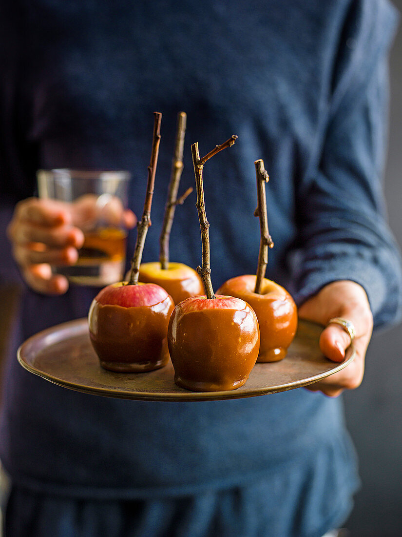 Toffee apples