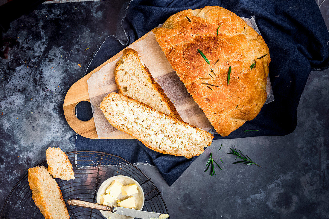 Quick &amp; Easy Irsh Soda bread topped with oats