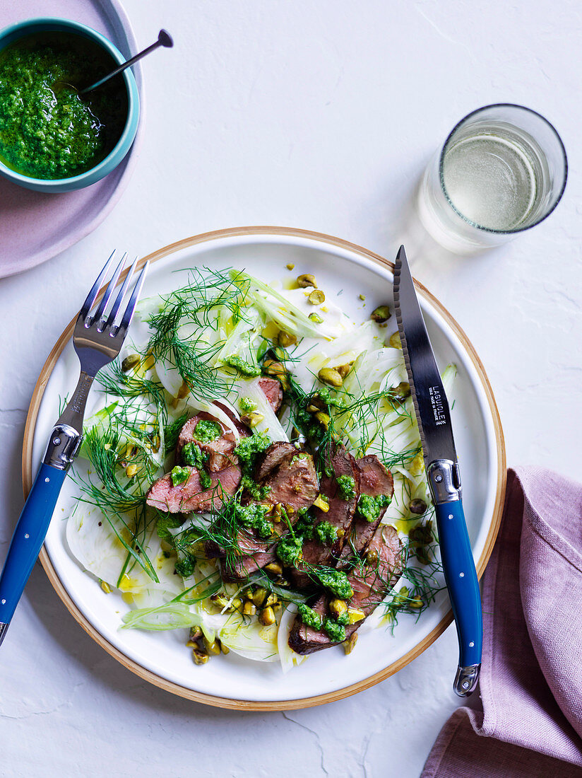 Lamm mit Fenchel, grünen Chilis, Salsa Verde und eingemachten Zitronen