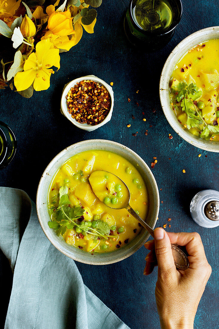 Potato and Pea Curry Soup