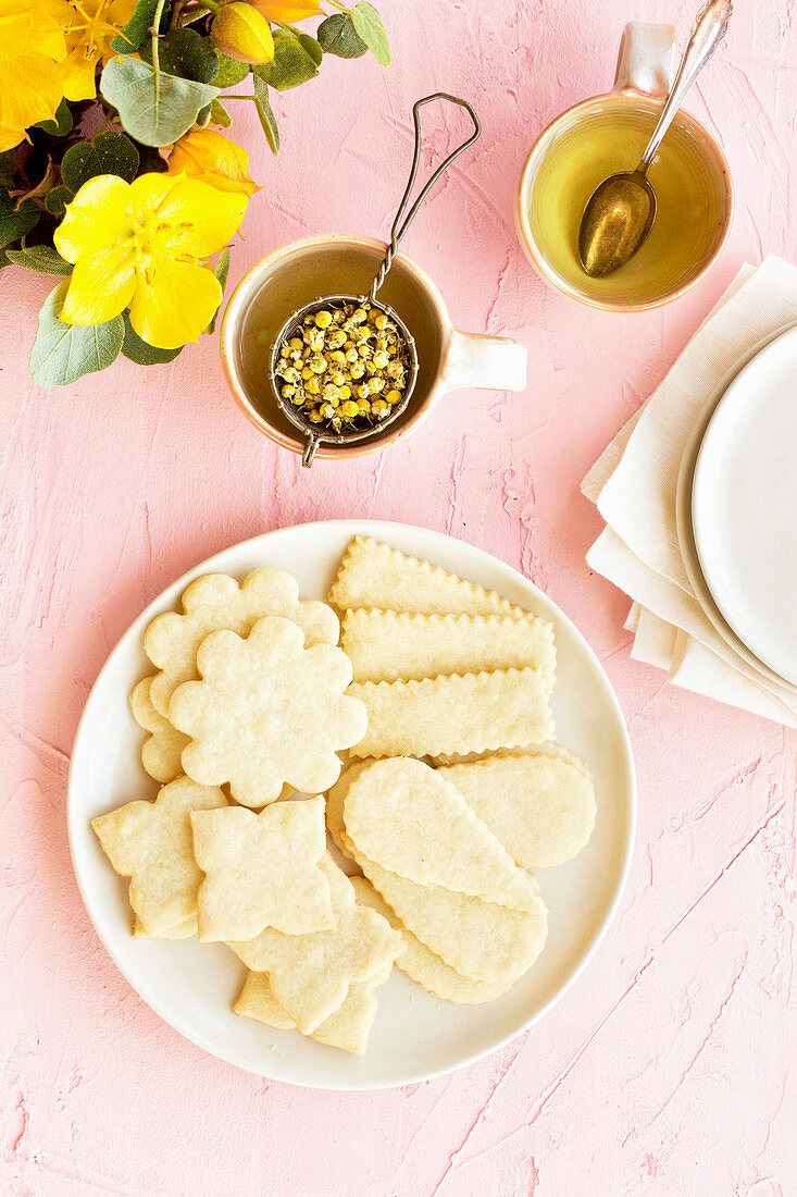 Mürbeteigplätzchen zum Tee – Bilder kaufen – 13280770 StockFood