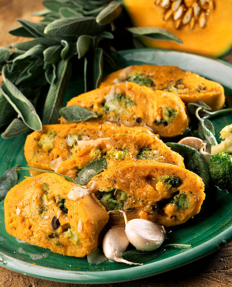 Pumpkin broccoli rolls with cheese