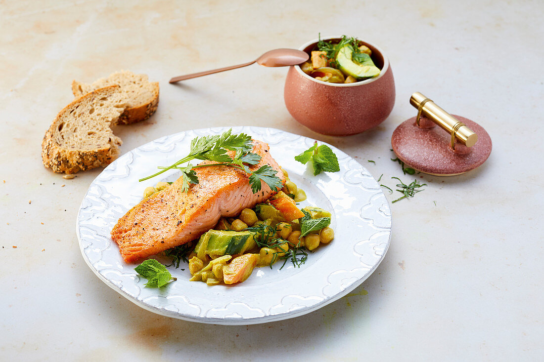 Salmon with oriental curry cucumber