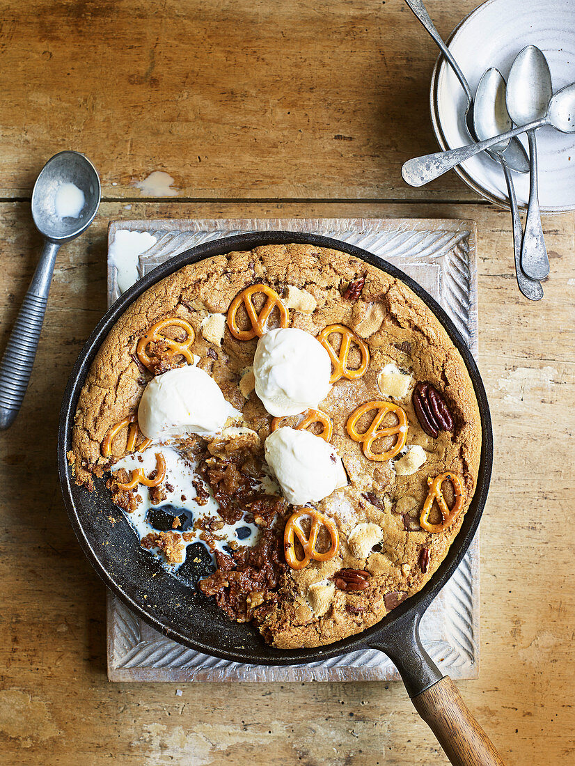 Giant 'kids-can-make' cookie