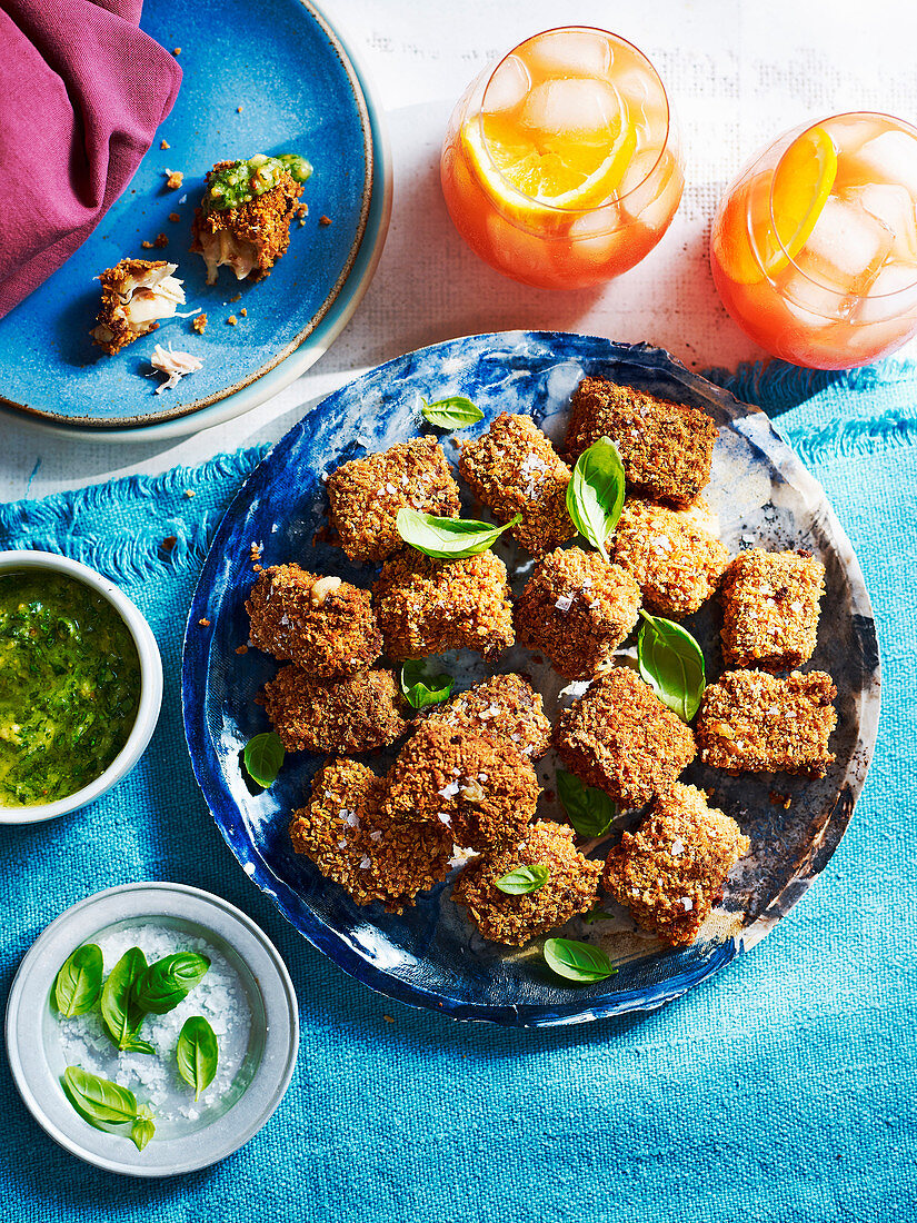 Kaninchenkroketten mit Pesto