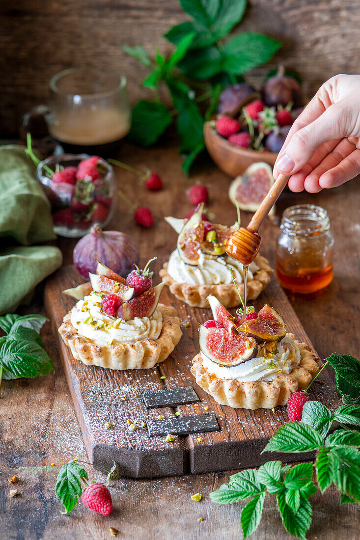 Feigentörtchen mit Mascarpone und Honig