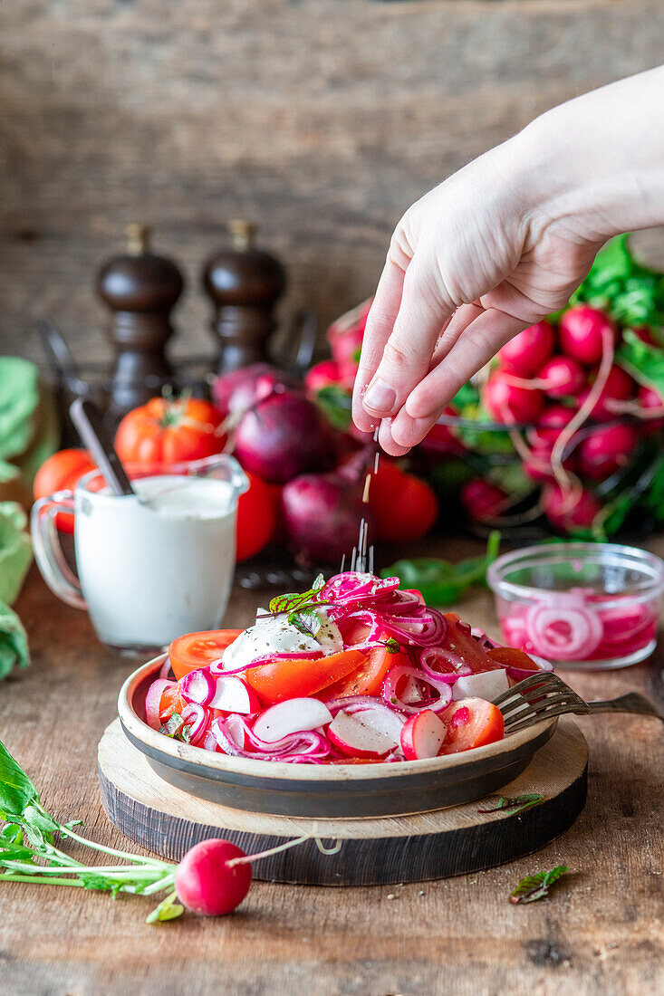 Tomaten-Zwiebel-Salat