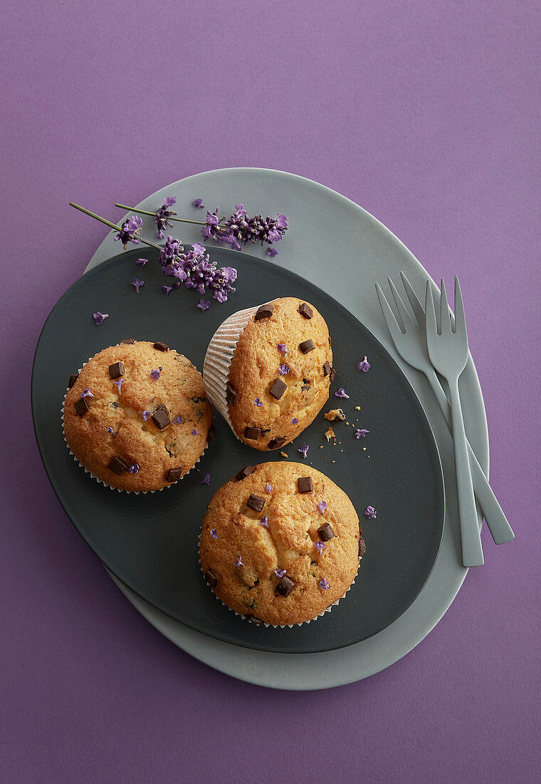 Muffins with lavender