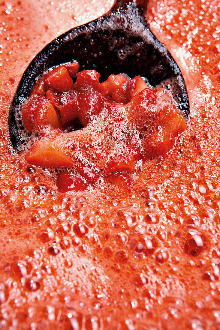 Reducing strawberry jam