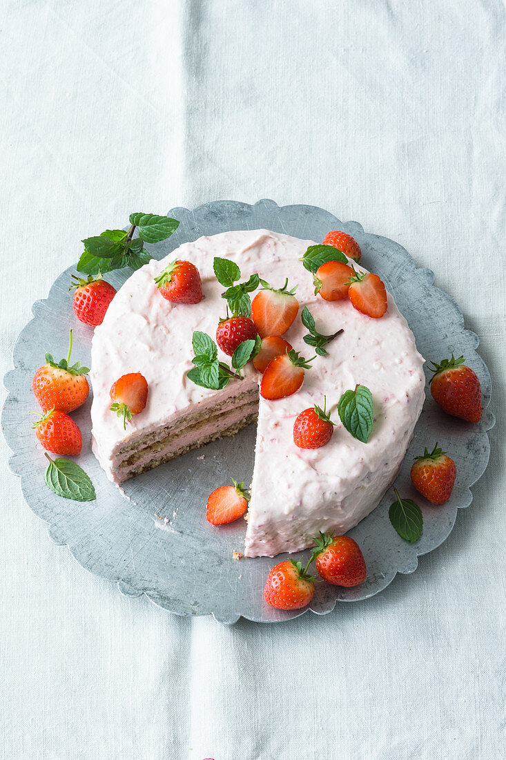 Gluten-free strawberry cream cake