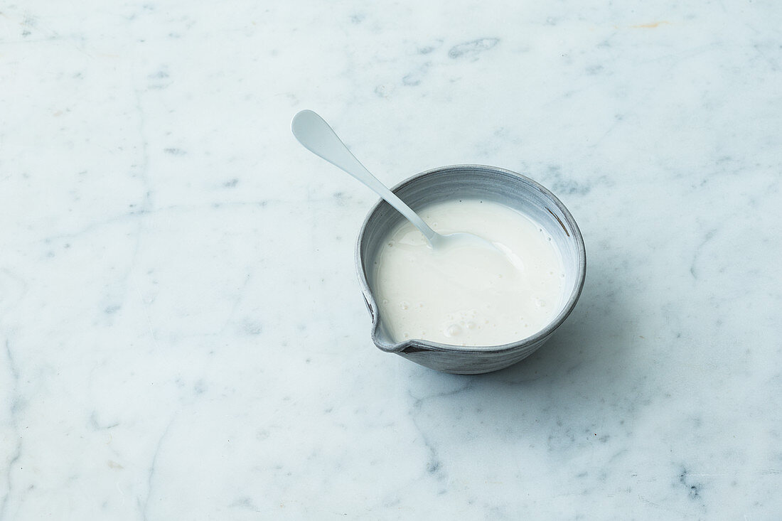 A bowl of icing