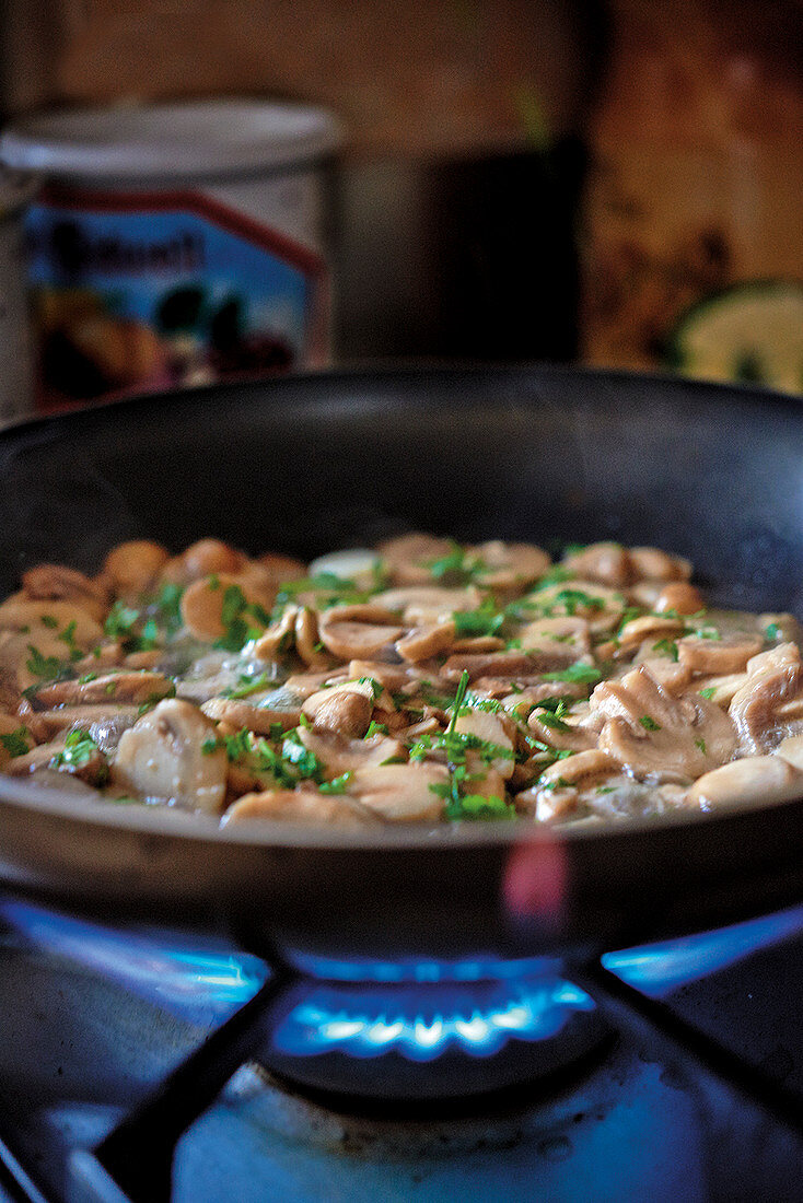 Sautéing mushrooms