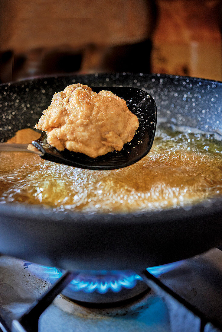 Preparing cordon bleu with mushrooms