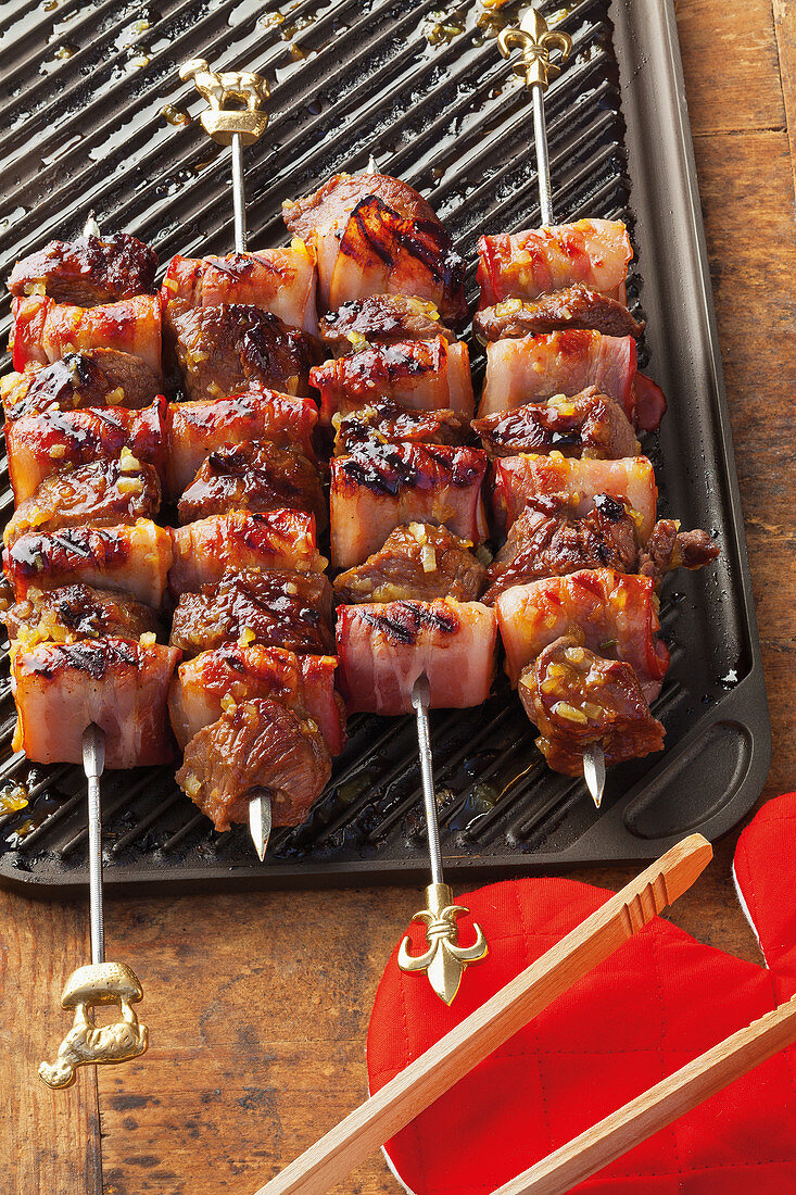 Grilled lamb and apricot skewers
