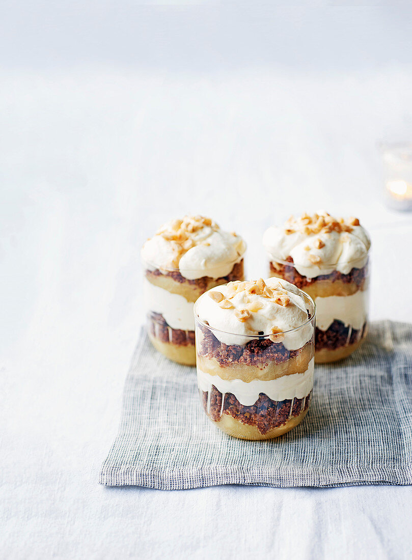 'Maidens in the mist' - Apple, cream and spiced rye crumble pots