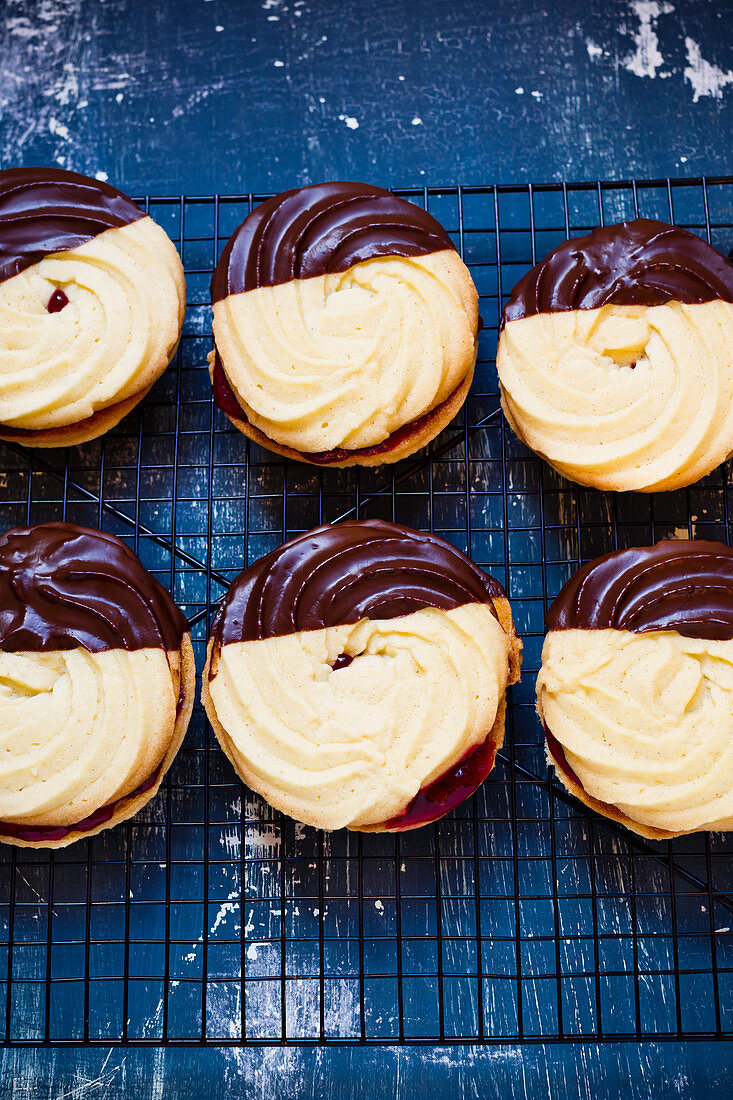 Vegan Viennese whirls