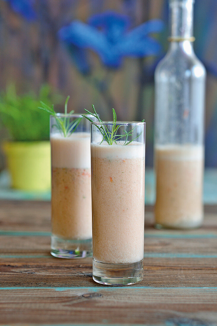 Tomato and oat drink (vegan)