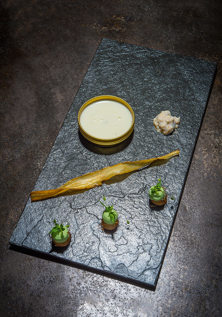 Goat's cheese vacherin with common salsify