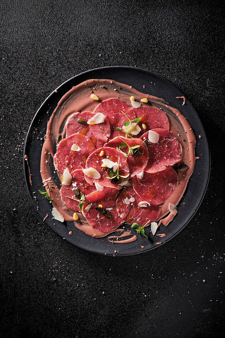 Beef carpaccio with port wine mayonnaise