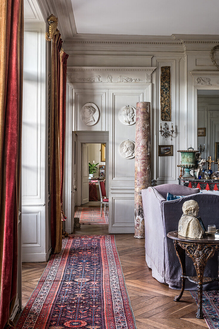 Panelled walls made by Joseph Beunat with 19th century decorative plaster motifs