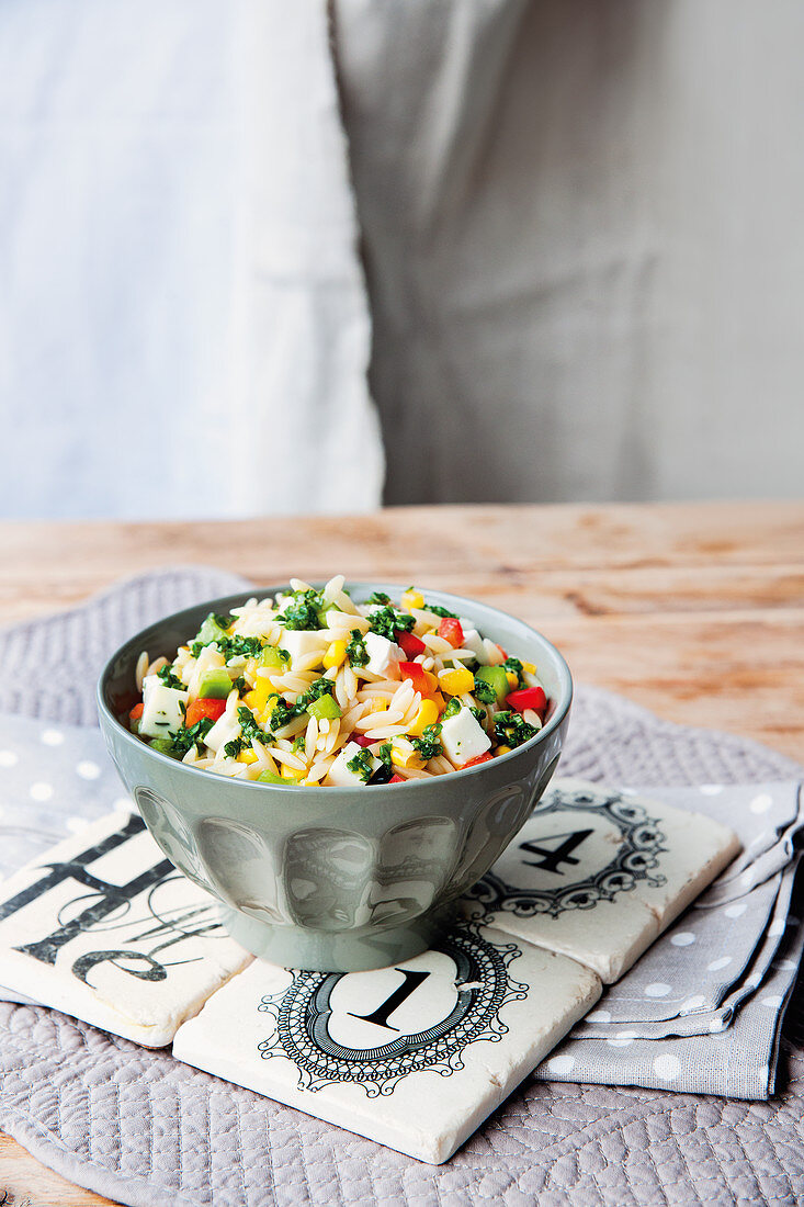 Rice noodle salad with peppers, sweetcorn and mozzarella