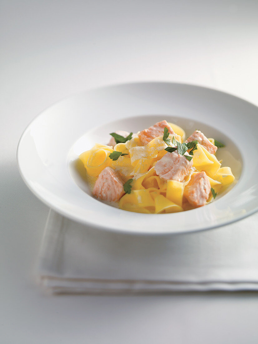 Tagliatelle with salmon and a wine sauce