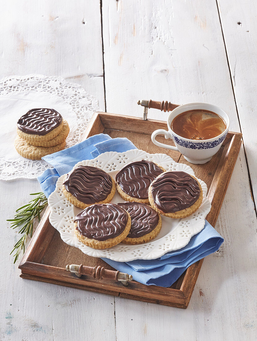 Biscuits with rosemary and chocolate