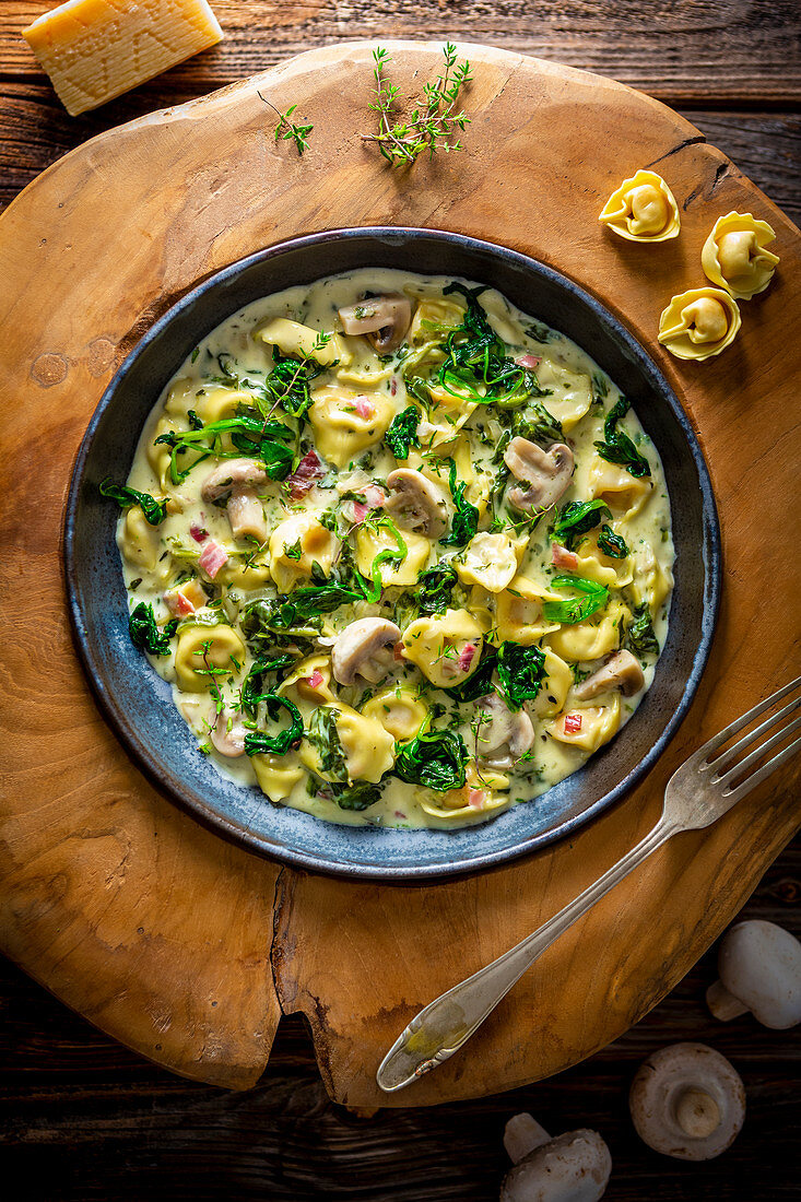 Tortellini soup with mushrooms