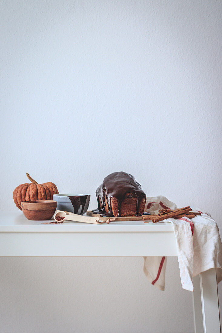 Spiced chocolate and pumpkin cake (dairy-free)