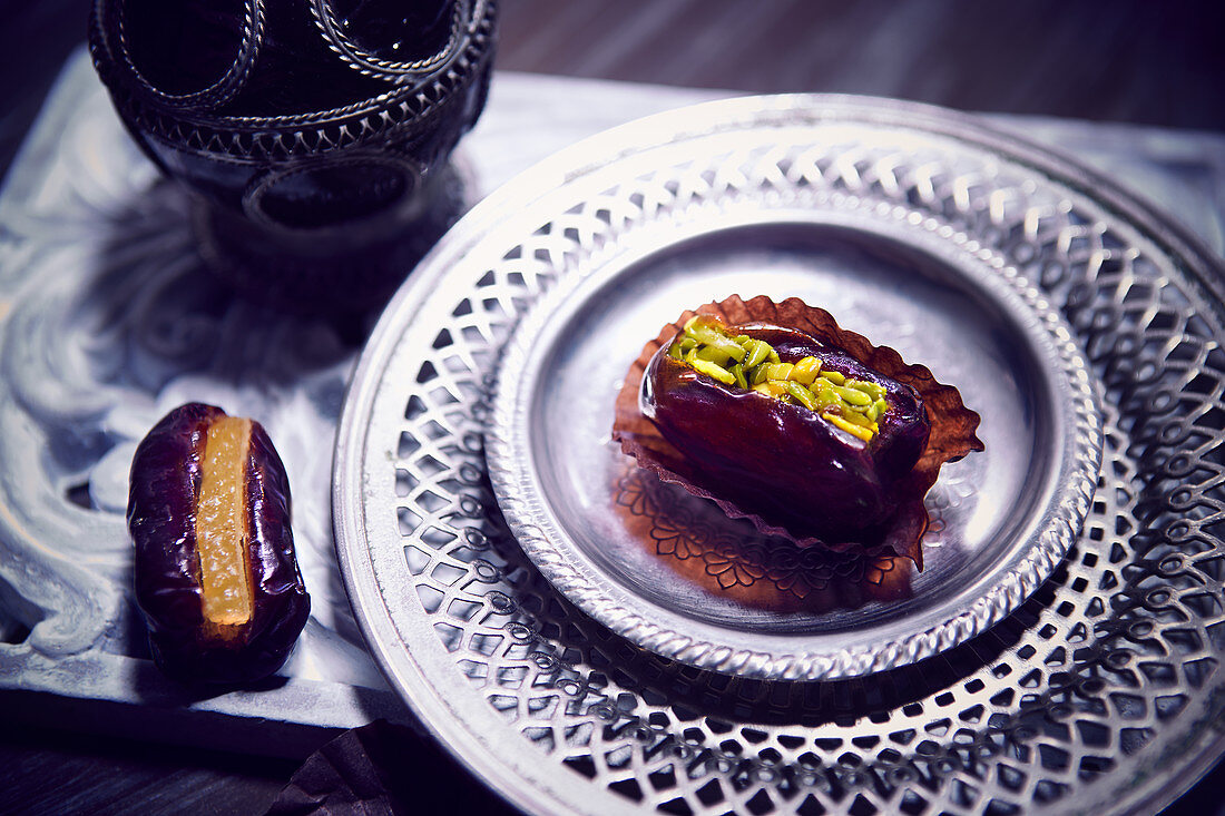 Stuffed dates with pistachios