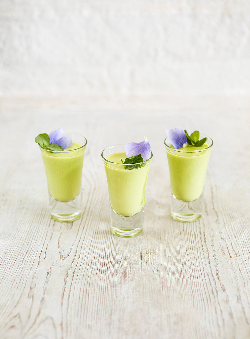 Pea mousse shots