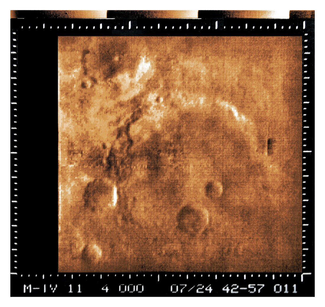 Mariner crater on Mars, Mariner 4 image