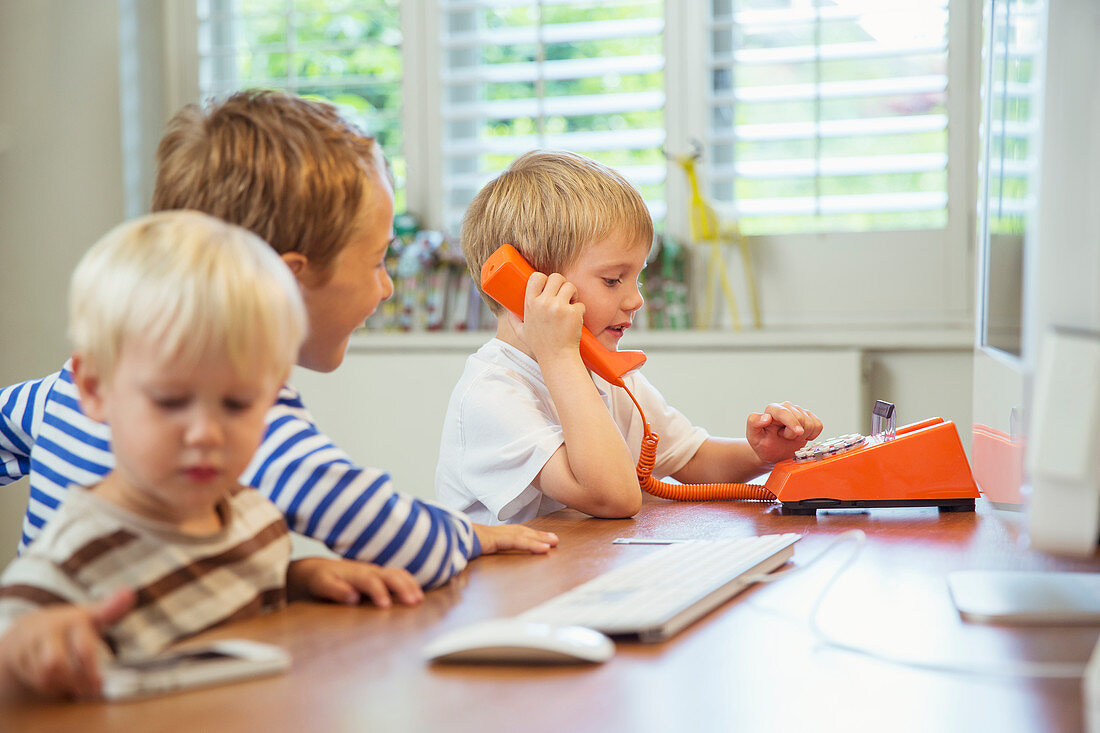 Children working in home office